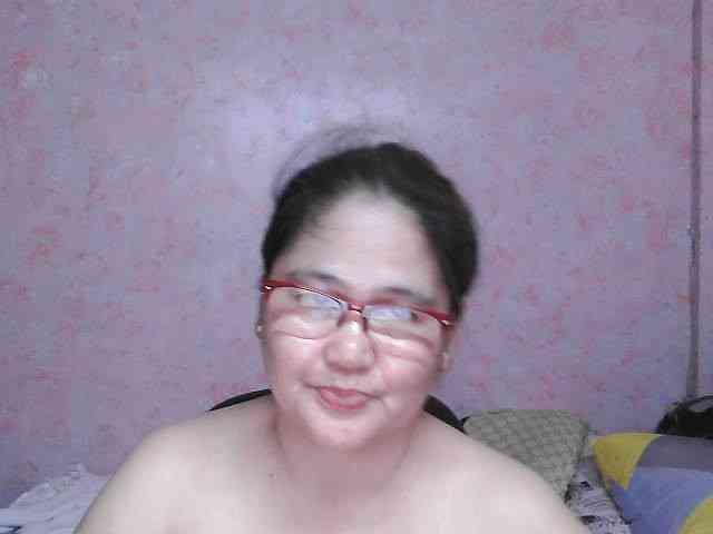 NICEtitspinay webcam
