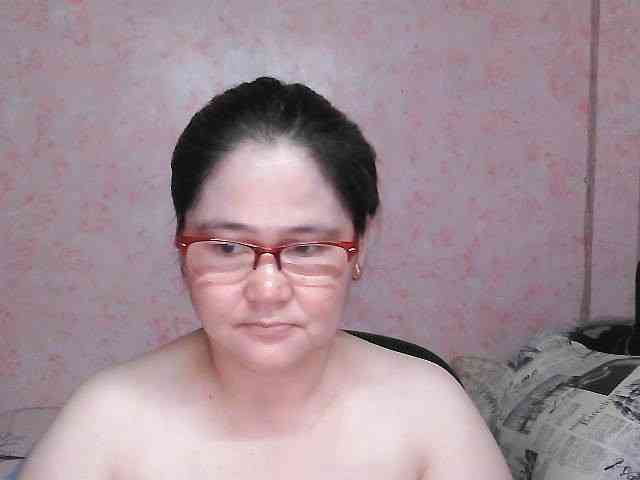 NICEtitspinay webcam