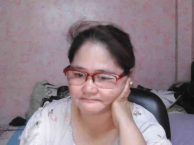NICEtitspinay webcam
