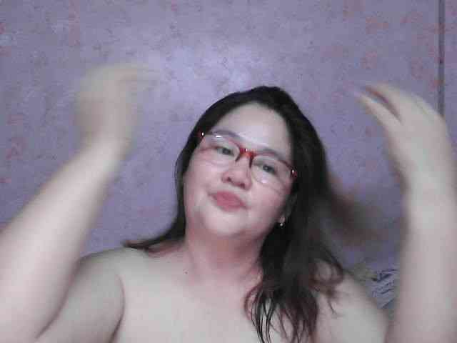 NICEtitspinay webcam