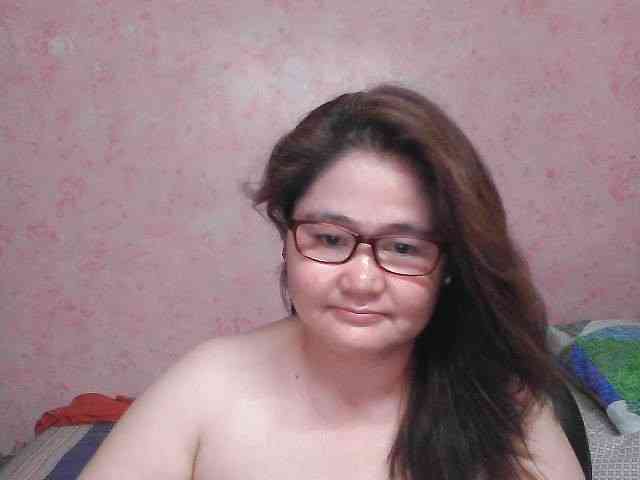 NICEtitspinay webcam