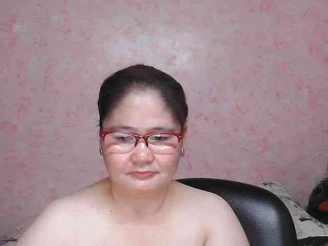 NICEtitspinay webcam
