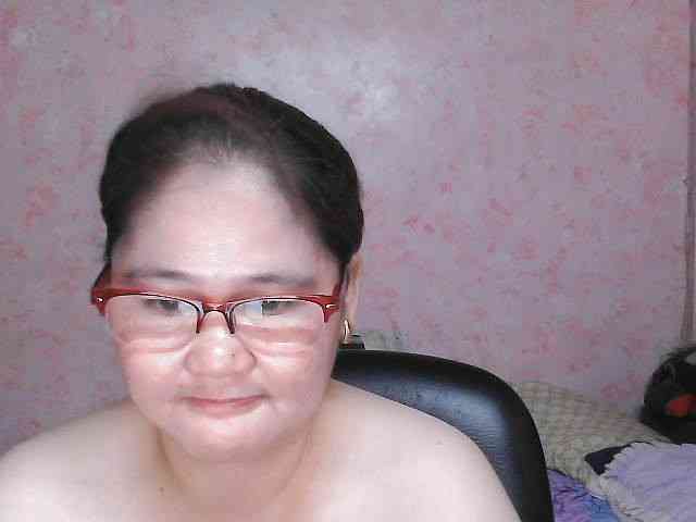 NICEtitspinay webcam