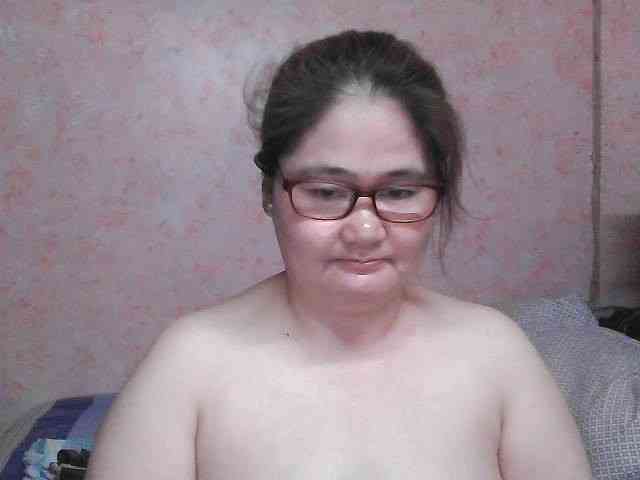 NICEtitspinay webcam