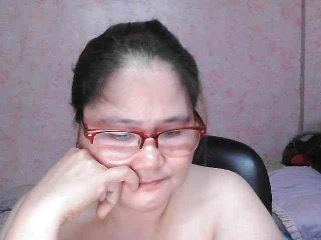 NICEtitspinay webcam