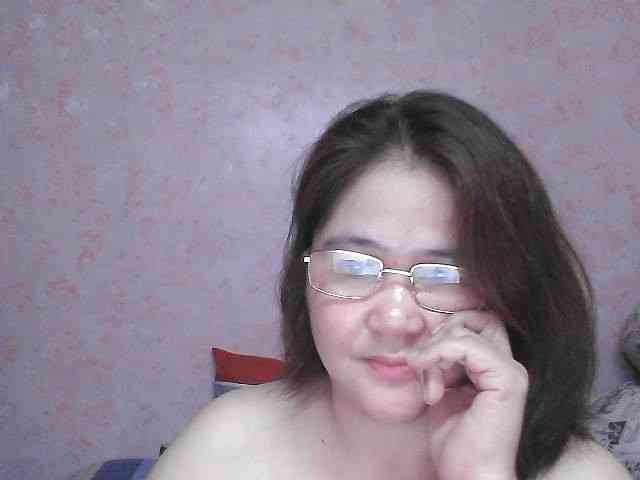 NICEtitspinay webcam