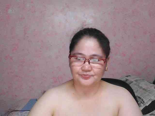 NICEtitspinay webcam