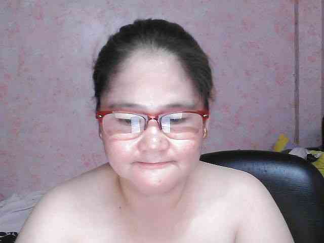 NICEtitspinay webcam