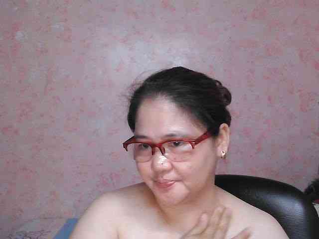NICEtitspinay webcam