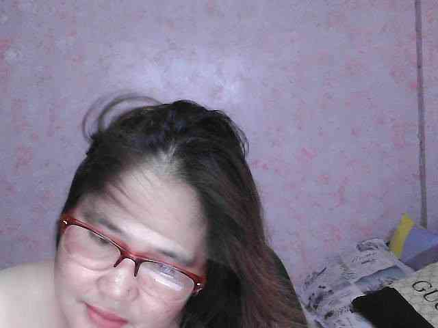 NICEtitspinay webcam