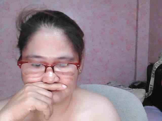 NICEtitspinay webcam
