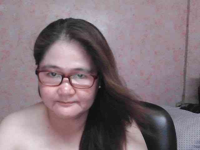 NICEtitspinay webcam