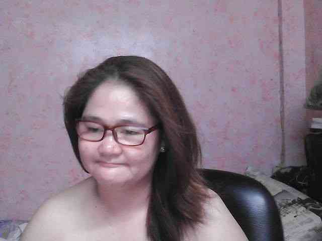 NICEtitspinay webcam