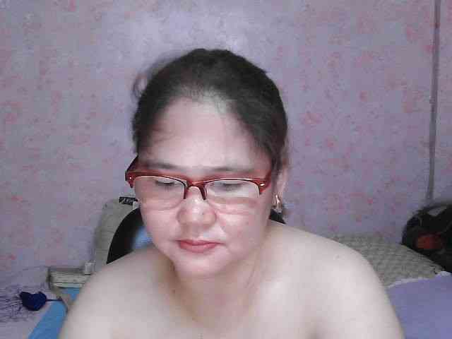 NICEtitspinay webcam