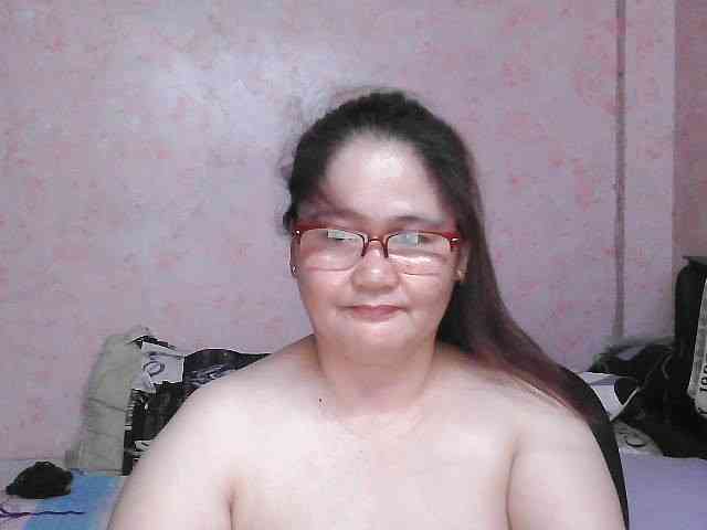 NICEtitspinay webcam