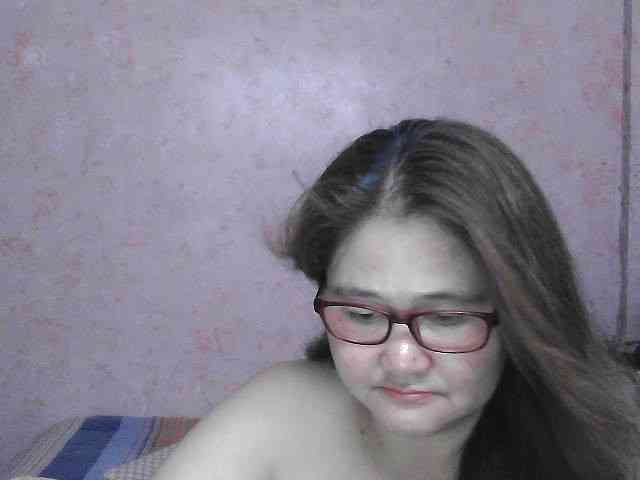 NICEtitspinay Live Webcam on BongaCams