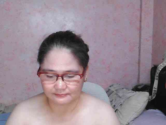 NICEtitspinay webcam