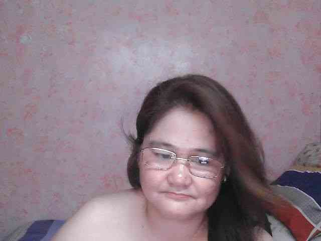 NICEtitspinay webcam