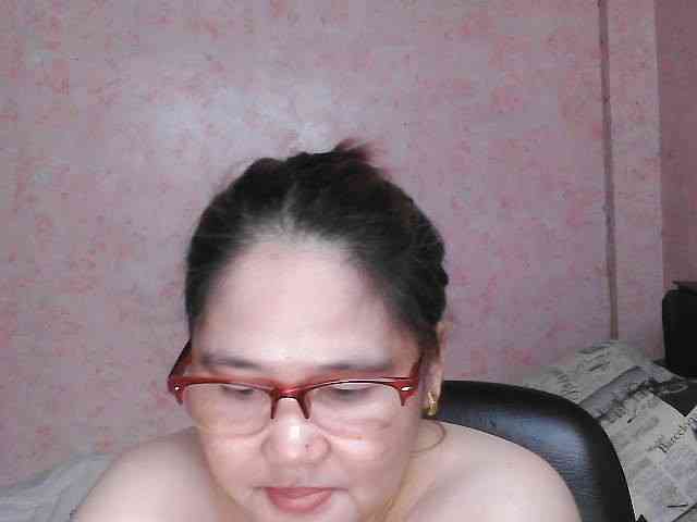 NICEtitspinay webcam