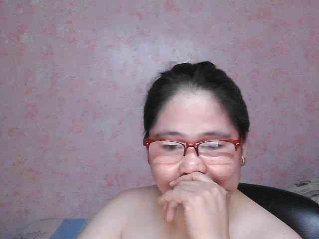 NICEtitspinay webcam