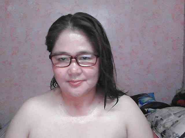 NICEtitspinay webcam