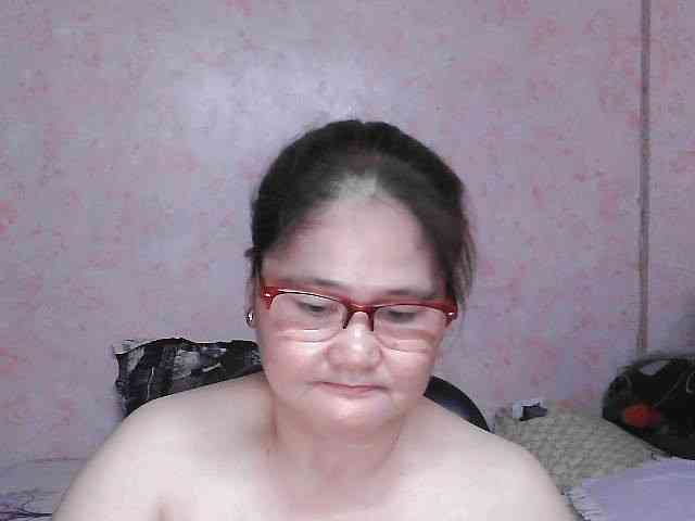 NICEtitspinay webcam