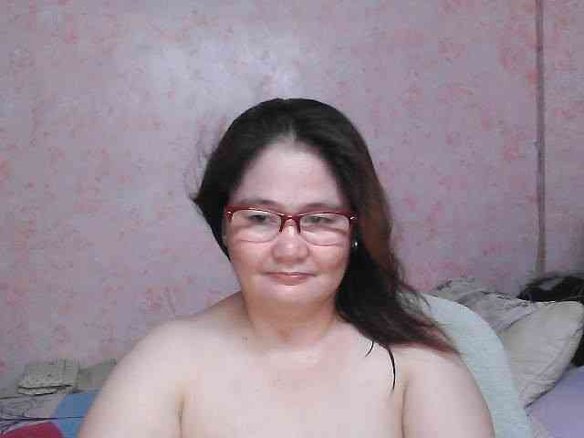 NICEtitspinay webcam