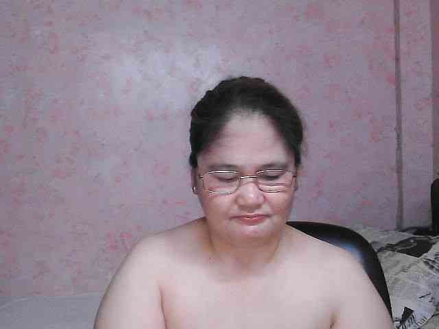 NICEtitspinay webcam