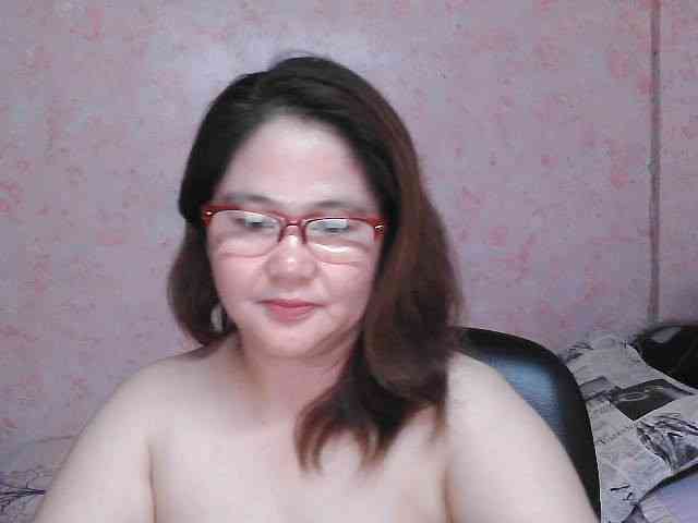 NICEtitspinay webcam
