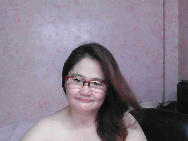 NICEtitspinay webcam