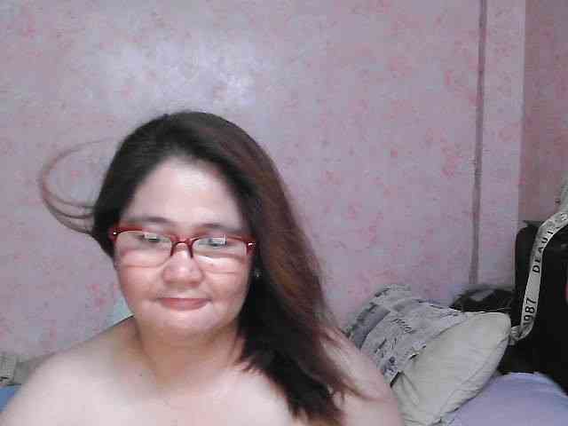 NICEtitspinay webcam