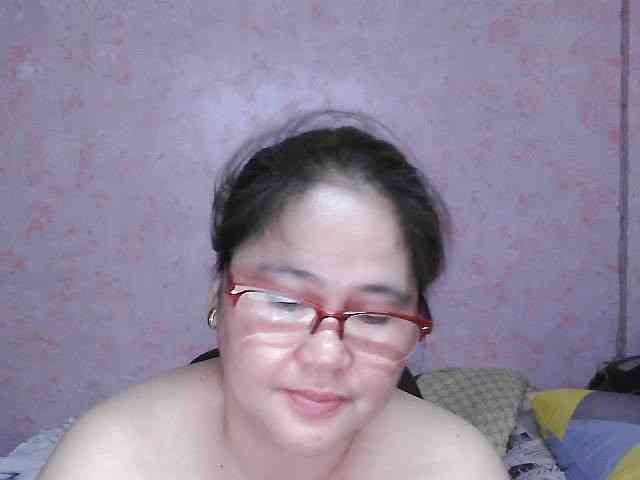 NICEtitspinay webcam