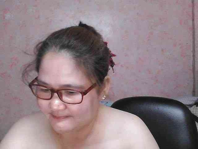 NICEtitspinay webcam