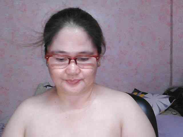 NICEtitspinay webcam
