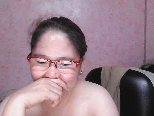 NICEtitspinay webcam