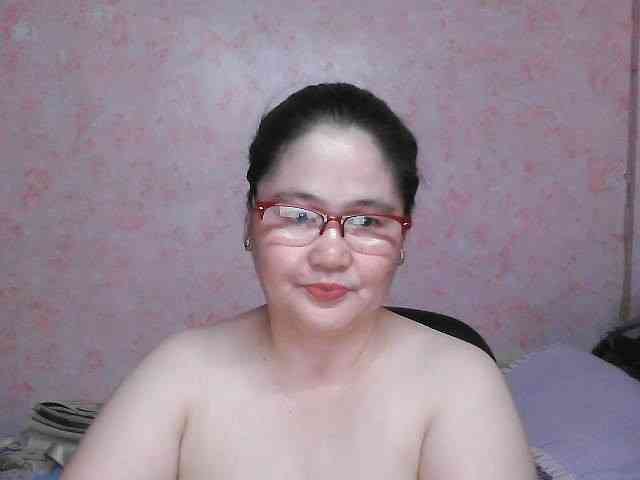 NICEtitspinay webcam