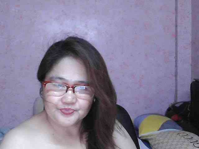 NICEtitspinay webcam