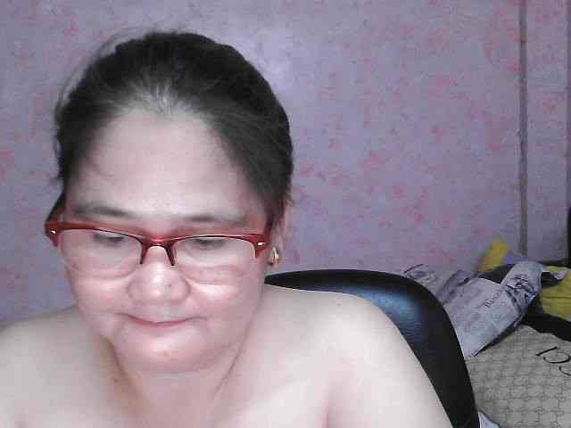 NICEtitspinay webcam