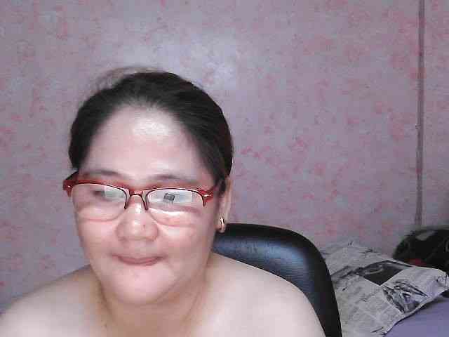 NICEtitspinay webcam