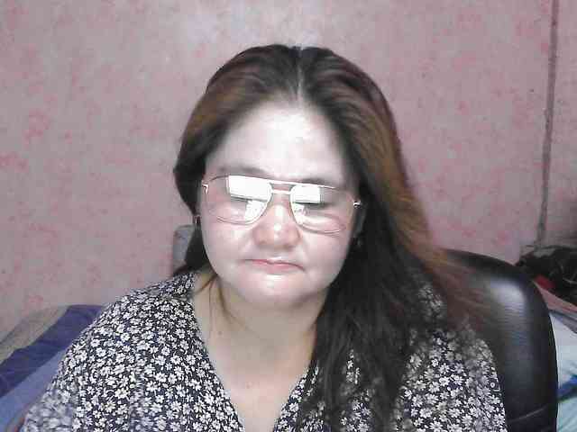 NICEtitspinay webcam