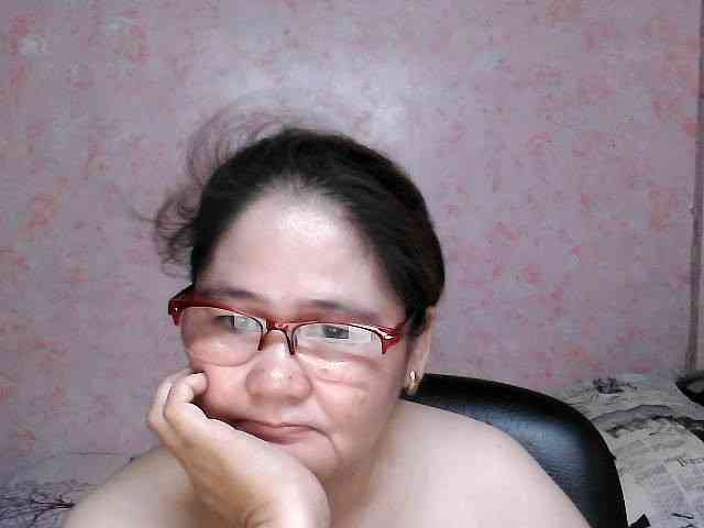 NICEtitspinay webcam