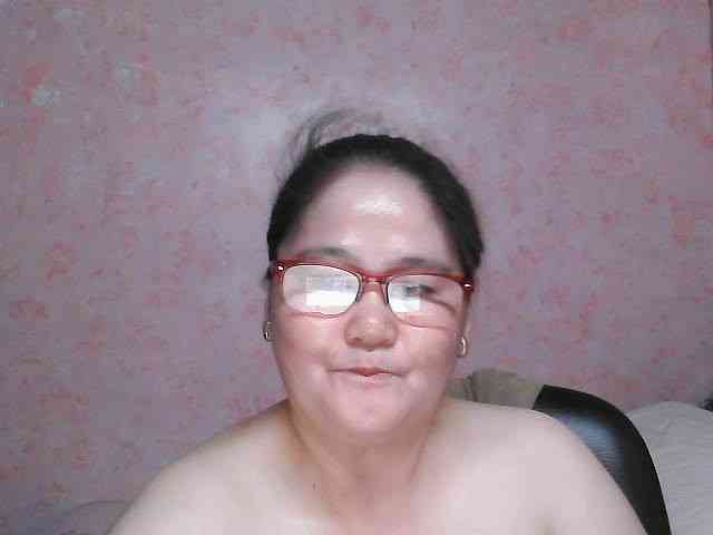 NICEtitspinay webcam