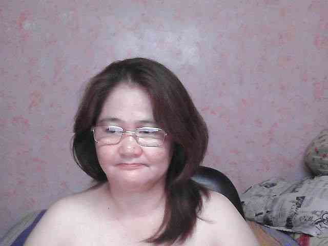 NICEtitspinay webcam