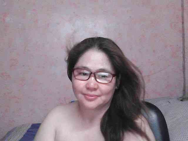 NICEtitspinay webcam