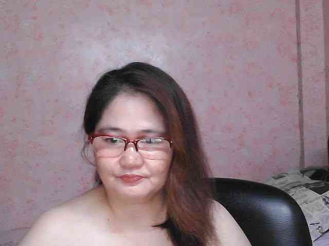 NICEtitspinay webcam