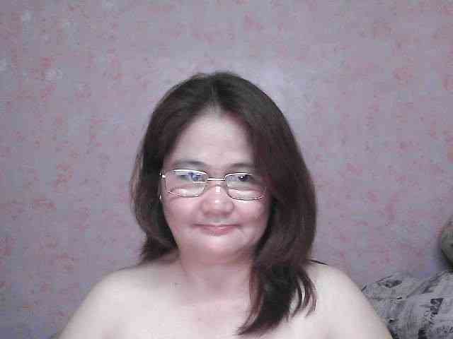NICEtitspinay webcam