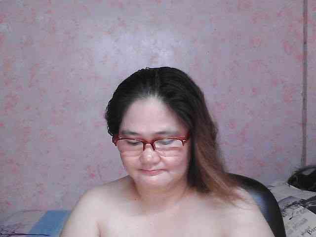 NICEtitspinay webcam