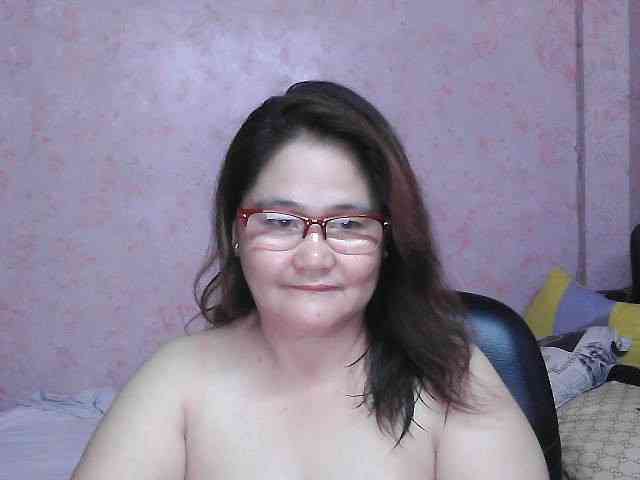 NICEtitspinay webcam