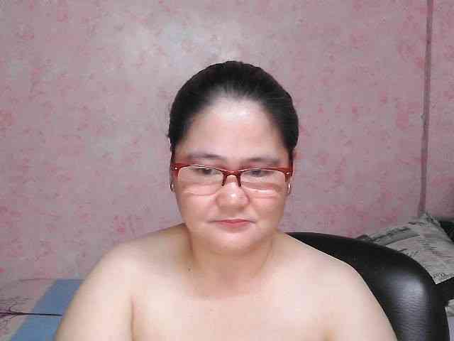 NICEtitspinay webcam