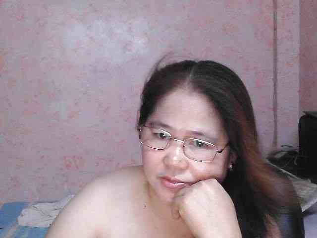 NICEtitspinay webcam